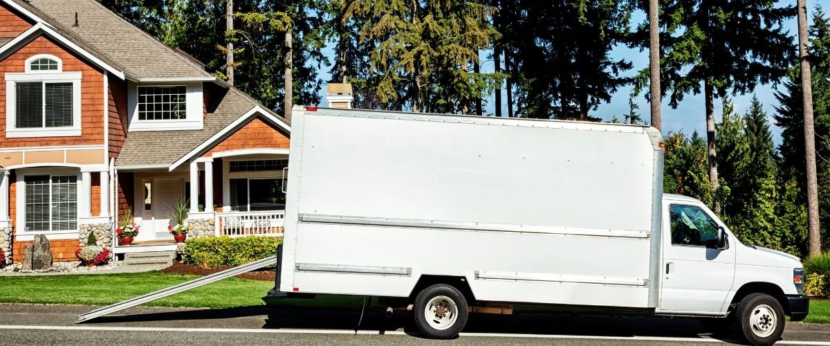 Minimalist Taşınma Rehberi: Daha Az Eşya, Daha Az Stres, Daha Az Maliyet